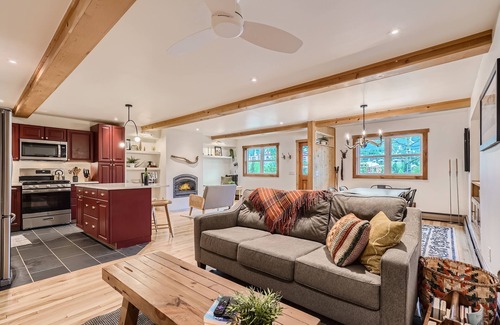 Historic District Condo | Trollhagen 5