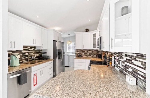 Lauderdale Isles House | Tropical 4BR w/Pool & Views!