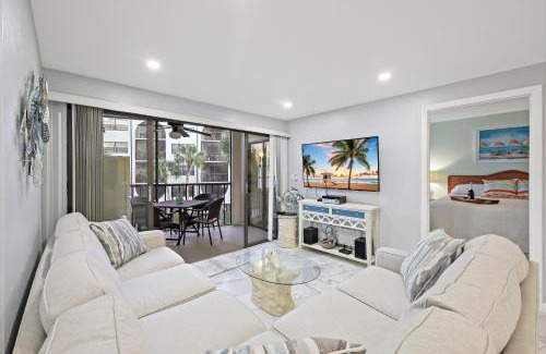 Marco Island House | Tropical Condo on River with pools, spas, and tennis