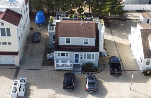 Holgate Condo | Tropical Feel-2nd floor, Huge Covered Furnished Deck-Quietest Area of Island