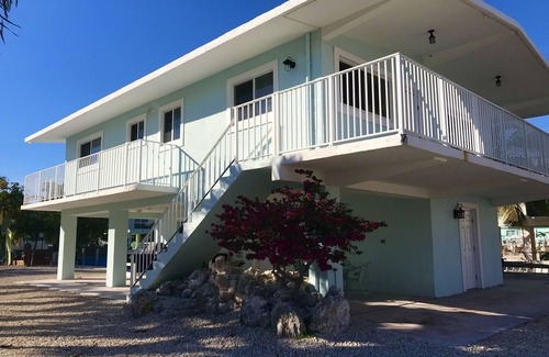Tavernier House | Tropical Keys Retreat – Fully Furnished 3 Bed, 3 Bath Waterfront Gem. Sleeps 8