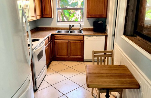 Palm Beach Gardens House | Tropical Paradise Heated Pool - Kayaks &PaddlBrd! 5min to Beach, Stadiums, PGA