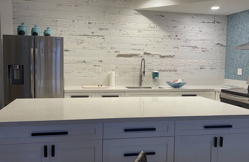 Key Largo Condo | Tropical Vibes! Moon Bay Renovated Condo in Gated Community!