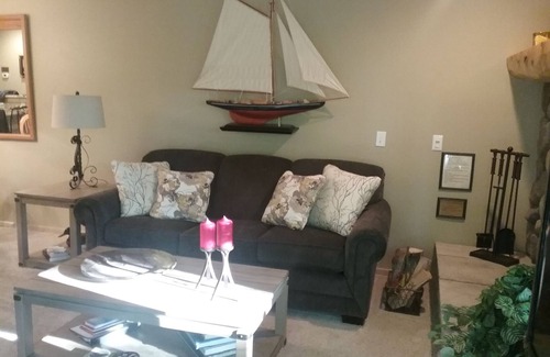 Harbor Springs Condo | Trout Creek #145.great location.minutes to Nubs Nob and Boyne Highlands.