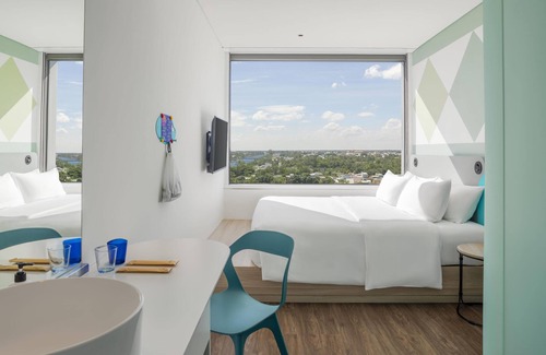 Ninh Kieu Hotel | Tru by Hilton Can Tho Cai Khe
