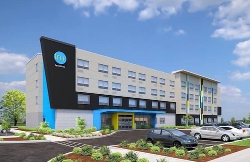 Miramar Hotel | Tru By Hilton Miramar