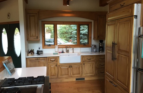 Durango - Purgatory House | True Colorado Log home backing to the river