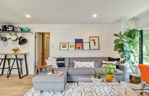 Park City Condo | True ski in with mountain & pond views, sauna & hot tub.