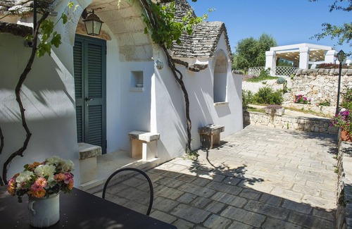 Martina Franca House | Trulli Itria Valley - Trulli of Pomegranate with large heated pool