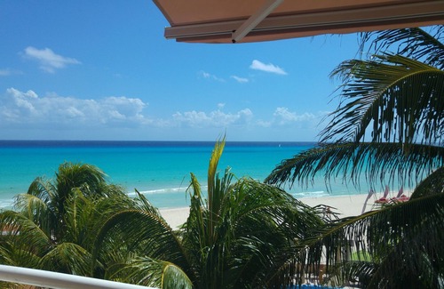 Playacar Fase I Condo | Truly ocean front penthouse in Playa del Carmen