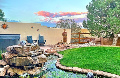 Rio Rancho House | Truly STUNNING~ Minutes to ABQ!VIEWS/Fireplace/Fire-Pit/Outdoor Mecca-Hot Tub!