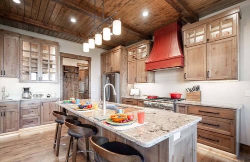 Island Park House | Trumpeter Swan,4Br/3 1/2Ba,BBQ,Firepit,Best views in island park,Lakeview,20m 2 YNP,Secluded,Deck