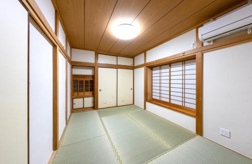 Nishishinkoiwa Villa | TSURUNOYA The only private lodging in Tokyo Japanese TATAMI style 8 minutes walk from station FREE Parking 4rooms 12guests NEW OPEN ASAKUSA AKIHABARA SKYTREE nearby
