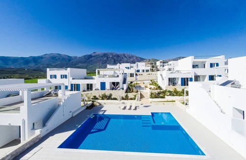 Kavros House | TSV 8, Modern 3 bedroom house close to the beach