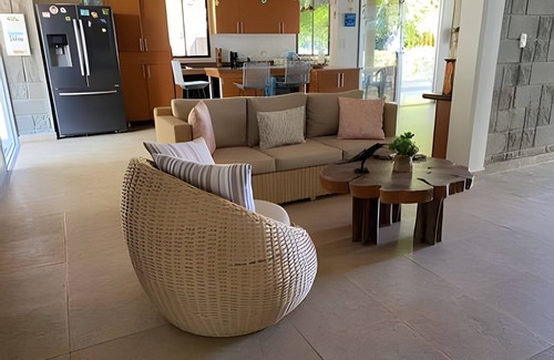 Tolu House | Tu casa de playa frente al mar en Tolú