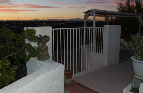 Tucson Apartment | TUCKED IN THE FOOTHILL SPA STUDIO