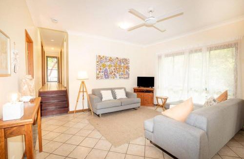 Point Lookout House | Tuckeroo + sleeps 10 + central