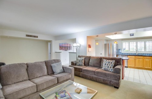 Northridge Estates House | Tucson Townhome with Shared Pool in 55 and Community!