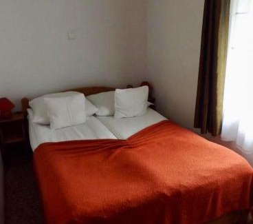 Sfantu Gheorghe Bed & Breakfast | Tulipán Panzió