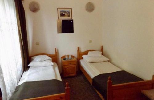 Sfantu Gheorghe Bed & Breakfast | Tulipán Panzió