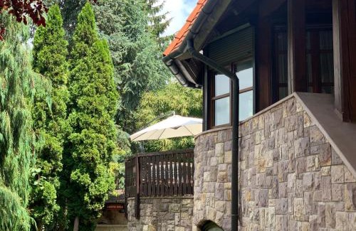 Miskolc House | Tulipán Vendégház