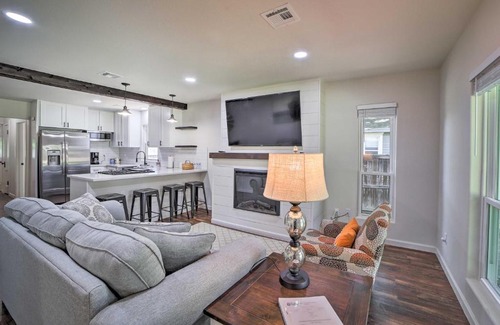 Florence Park House | Tulsa Bungalow with Fireplace Less Than 4 Mi to Dtwn!