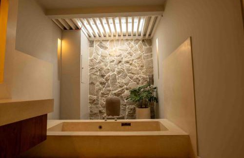 Sunset Road Villa | Tuluscolivingseminyakvilla1