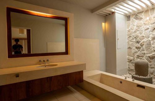 Sunset Road Villa | Tuluscolivingseminyakvilla1
