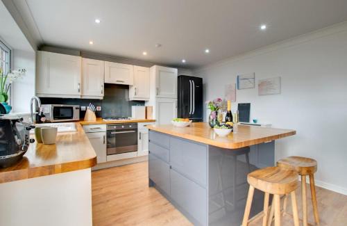 Seahouses House | Tumbler Rocks Retreat