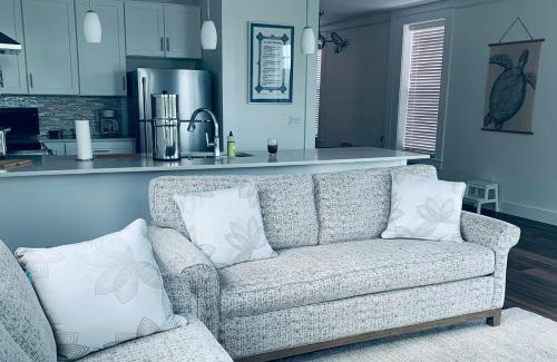Historic Downtown Apalachicola Apartment | Tupelo Suite