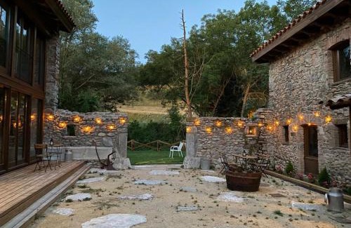 Pi House | Turisme Rural Ca l'Axai casa 1