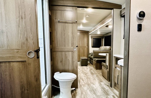 Hot Springs House | Turn-key Glamping at its finest!