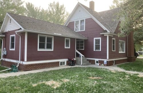 Miles City House | Turn of the Century Charm close to historic downtown Miles City!