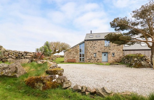 St Ives House | TURNSTONES, family friendly, with open fire in St Ives