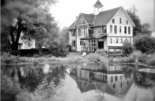 Bloomville House | Turquoise Barn Catskills 1800s Carriage House Barn w/Pond/Mtns on 13 acres