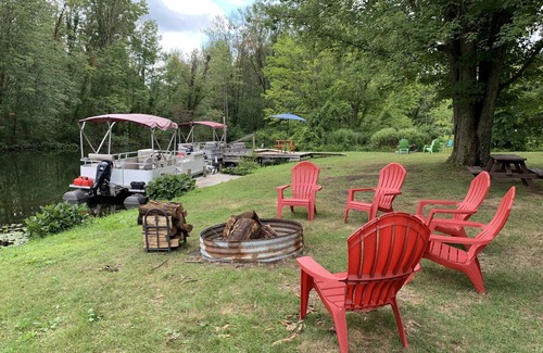 Sister Lakes House | Turtle Cove at Viewpoint Beach on Magician Lake, Sister Lakes, MI 49047