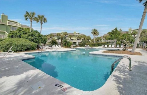 Isle of Palms Villa | Turtle Cove|Oceanfront|Step off Screen Porch Onto the Beach|Renovated|New Listing|Spacious Screen.