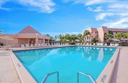 Central Naples Condo | Turtle Lake Golf Colony