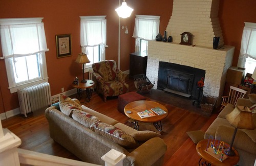 Mascot House | Turtle Rock Retreat - Old home of the head of the Holston Zinc Mine