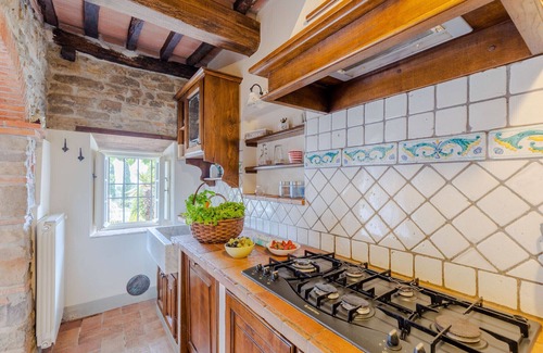 San Pietro a Marcigliano Villa | Tuscan Fizz, a traditional Stone Farmhouse with Private Pool and Amazing View among the Vineyards in Lucca