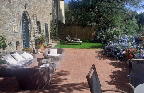 Montevettolini House | Tuscany Sun: Typical Tuscan stone farmhouse with private infinity pool