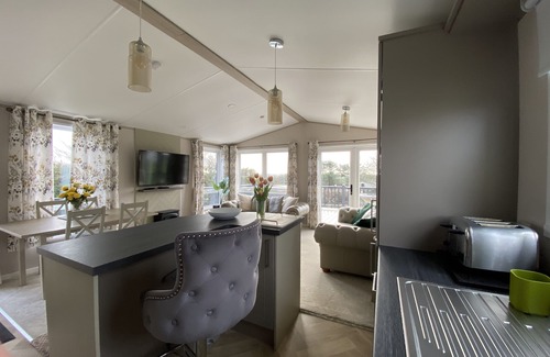 Truro Cabin | Twilight Lodge & Hot Tub (2 Bd rm) 2.5 miles to beach, peaceful setting.