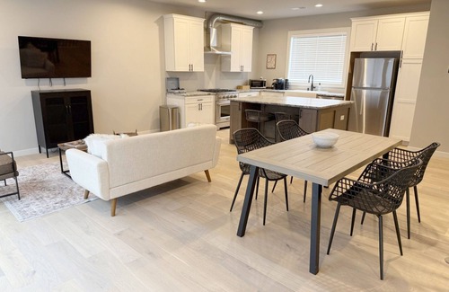 Easley House | Twilight Townhouse 2 Bed 2.5 Bath near Silos/Doodle Trail/Downtown Easley, SC