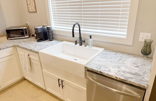 Easley House | Twilight Townhouse 2 Bed 2.5 Bath near Silos/Doodle Trail/Downtown Easley, SC