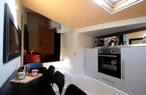 Santa Maria Novella Bed & Breakfast | Twin Bedroom With Private Bathroom