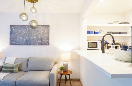 Glacier Condo | Twin Lakes Retreat | Newly remodeled condo close to Mt. Baker!