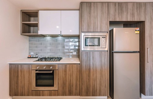 South Brisbane Apartment | Twin Vibe Bright and Modern 2BR Apartment