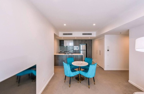 South Brisbane Apartment | Twin Vibe Bright and Modern 2BR Apartment