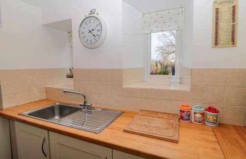 Wooler Cottage | TWINCOTE, romantic, with open fire in Wooler