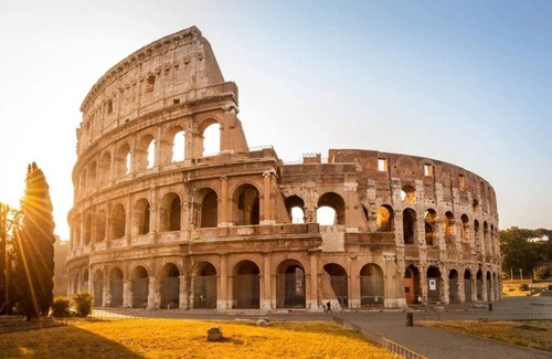 Rione III Colonna Apartment | Two (2) Radiant Connecting 1BR Suites at Rome